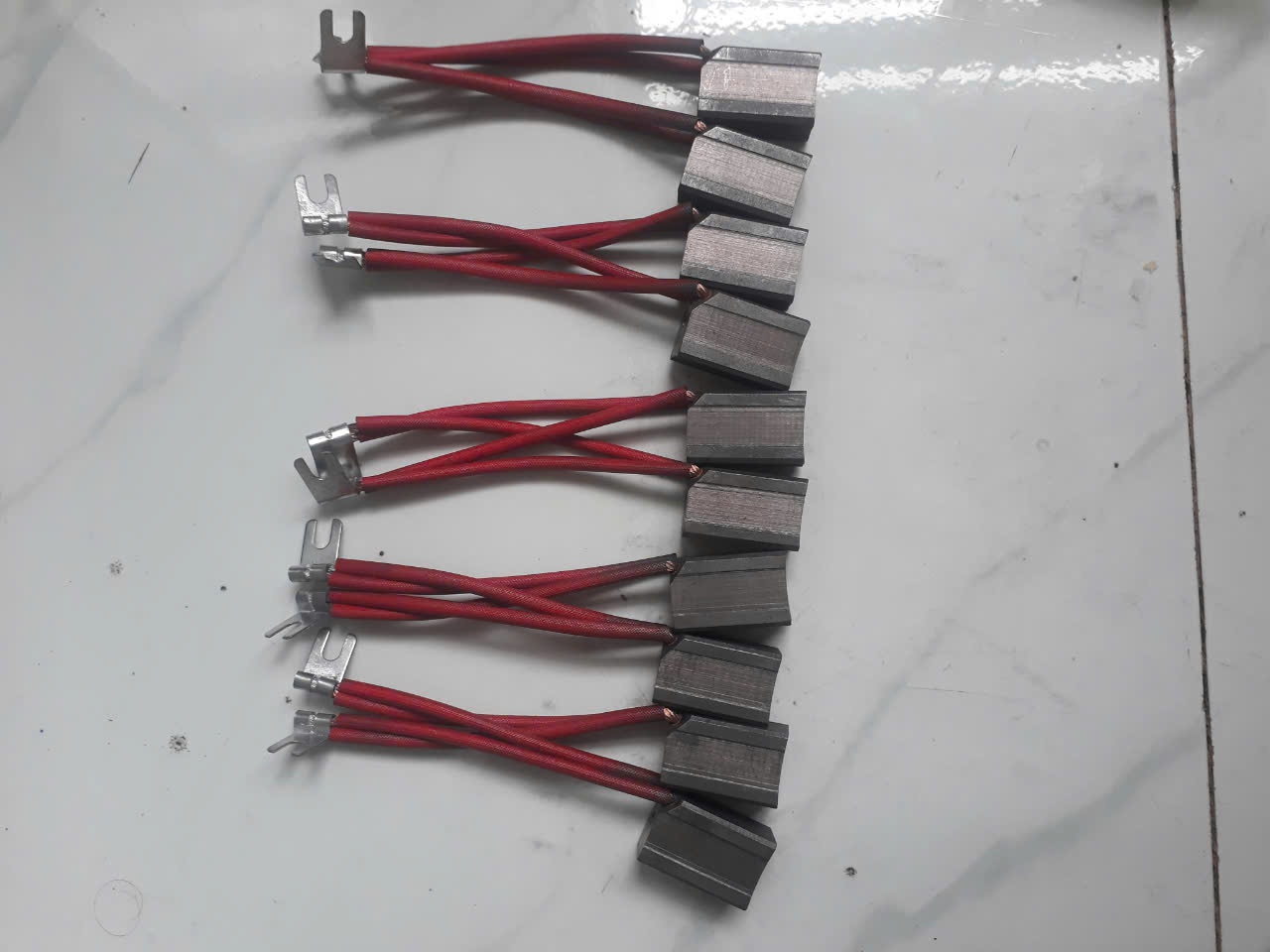 Chổi Than Công Nghiệp Cao Cấp - Tối Ưu Hiệu Suất, Kéo Dài Tuổi Thọ Động Cơ