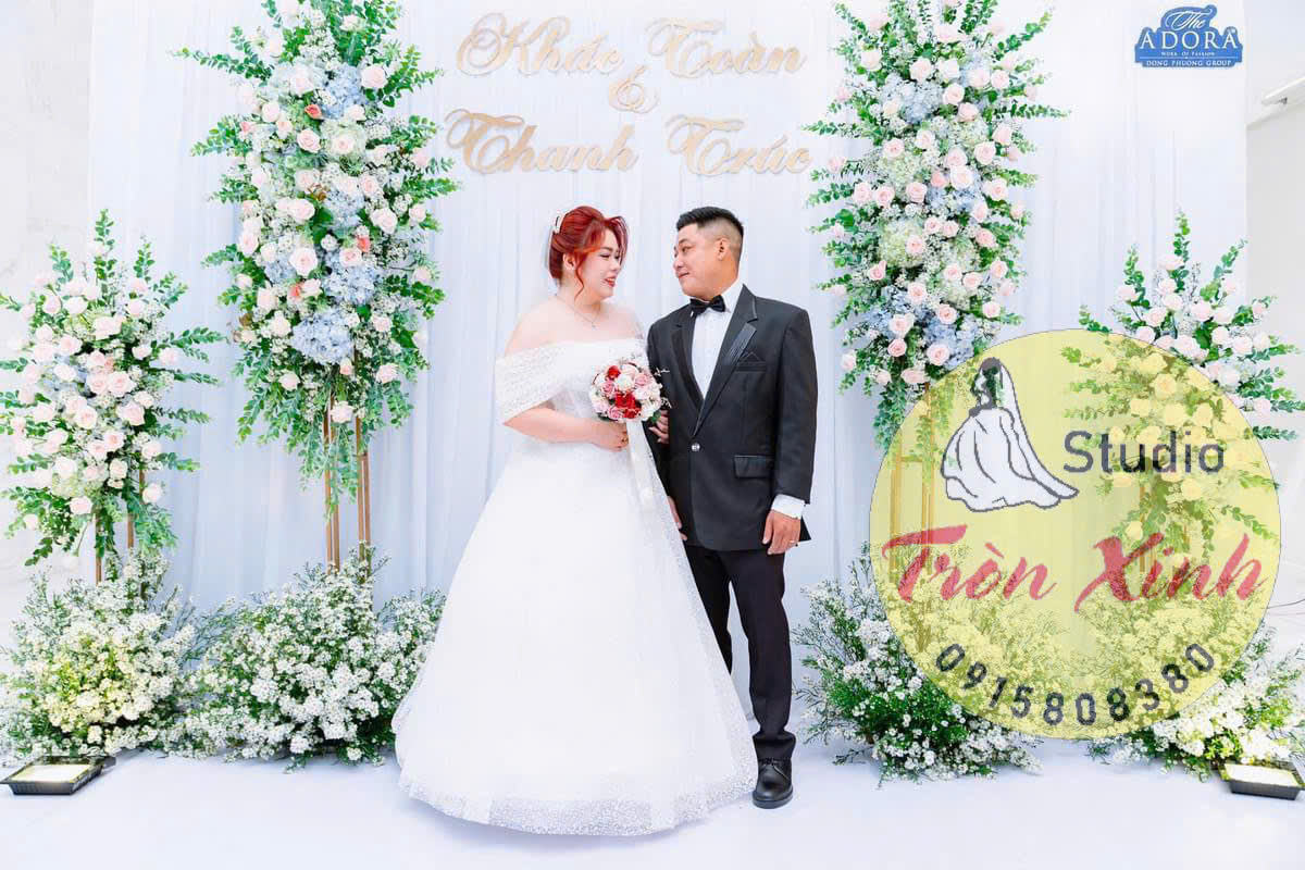 cô dâu ngoại cỡ tự tin trong chiếc váy cưới