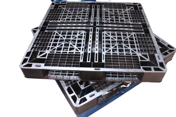 Lợi ích của pallet nhựa trong kho lạnh